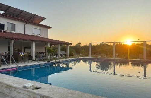 Ormilia Villa | Villa Elia BookVillaEU