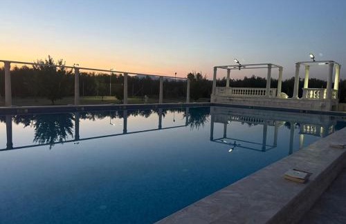 Ormilia Villa | Villa Elia BookVillaEU