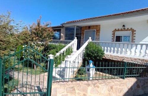 Topeiros Villa | Villa Emara