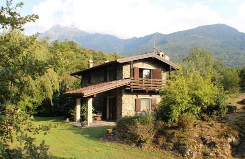 Colico House | Villa Erica con piscina privata sul lago di Como