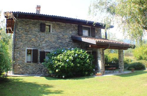 Colico House | Villa Erica con piscina privata sul lago di Como