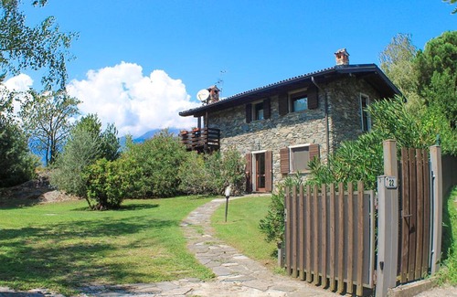 Colico House | Villa Erica con piscina privata sul lago di Como
