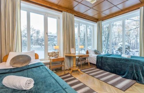 Kadriorg Villa | Villa Ernesaks - Private yard and grill