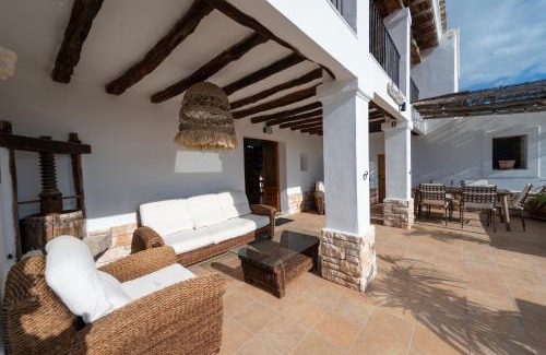 Sant Josep de sa Talaia Villa | VILLA ES CUBELLS COUNTRY & SEA
