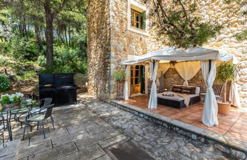 Alaro Villa | Villa Es Pinar By homevillas360