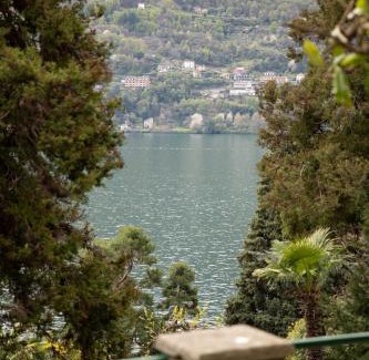 Carate Urio Apartment | Villa Eugenia Suite - by MyHomeInComo