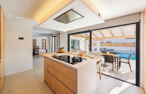 Urbanitzacio Gotmar Villa | Villa Evas- Serene retreat