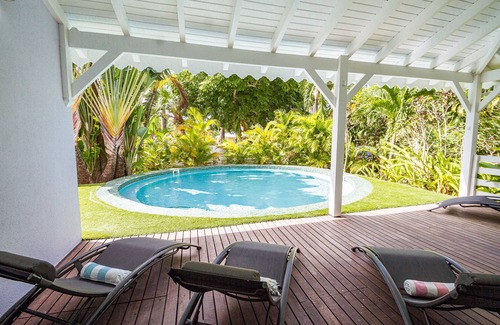 Sainte-Rose Villa | Villa Familiale Avec Piscine Privée à 5 Minutes de la Plage!