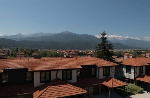 Dobrinishte Villa | Villa Family Comfort Key Hook – Mountain View