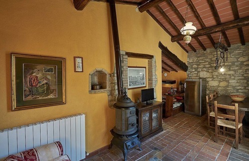 Gaiole in Chianti House | Villa Fauno F: A welcoming cottage located in a small hamlet at the foot of a castle, with Free WI-FI.