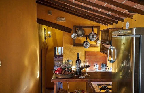 Gaiole in Chianti House | Villa Fauno F: A welcoming cottage located in a small hamlet at the foot of a castle, with Free WI-FI.