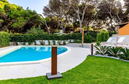 Porto Pino Villa | Villa Fenicottero - Exclusive Private Villa with Pool