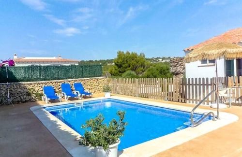 Puerto Luz Ski Chalet | Villa Ferrer: Impressive villa with direct access to the sea