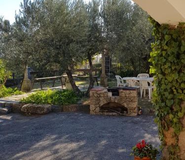Cisano sul Neva House | Villa Fior di Lavanda