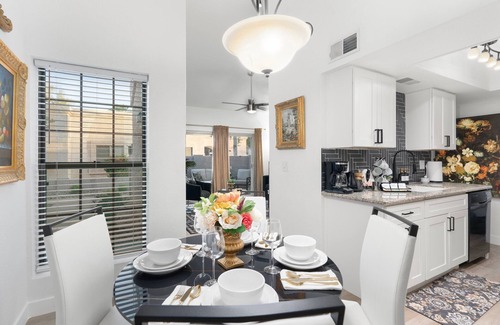 Chandler Villa | ~Villa Fiore~ 2 King Beds & Swimming Pool!