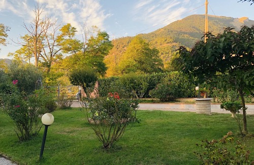 Costacciaro Apartment | Villa Fiorella Apartment, nel Cuore del Parco del Monte Cucco