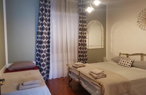 Luni House | Villa Flora Affittacamere