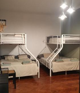 Luni House | Villa Flora Affittacamere