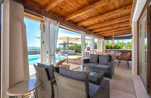 Punta De Su Turrione House | Villa Flora Sea View