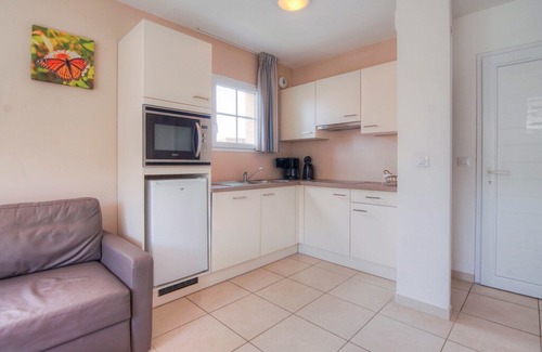 Equihen-Plage Apartment | Villa for 6 people with lateral seaview