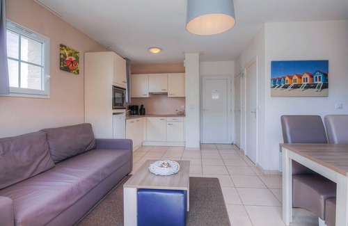 Equihen-Plage Apartment | Villa for 6 people with lateral seaview