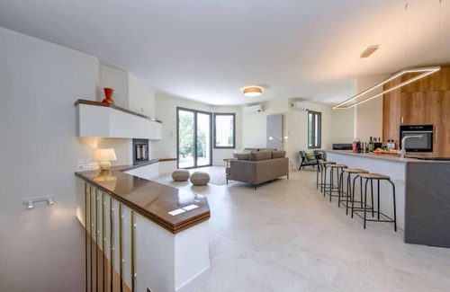 Pieve Vecchia Villa | Villa Fortuna, recently renovated, close to the lake and with all amenities .