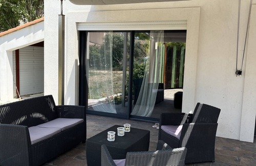 Chateauneuf-les-Martigues Villa | Villa de 70m2 Avec Jardin Privé Parking Privatif Endroit Calme