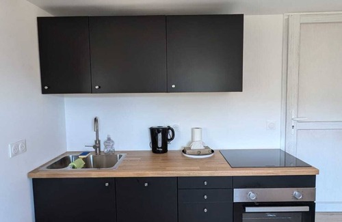 Saint-Martin-de-Castillon Apartment | Village house with terrace and breathtaking views!