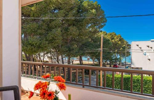 Marina Manresa Villa | Villa Francesca by Sealand Villas