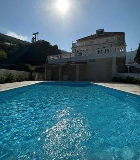 Scaletta Zanclea Bed & Breakfast | Villa Frank