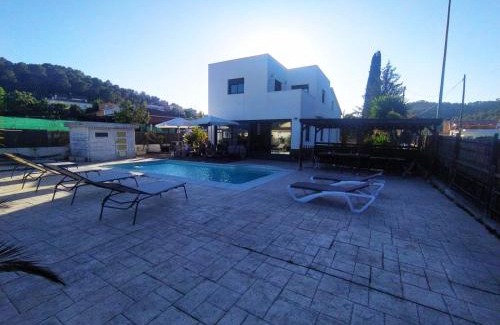 Canyelles House | Villa Franz House Casa Completa