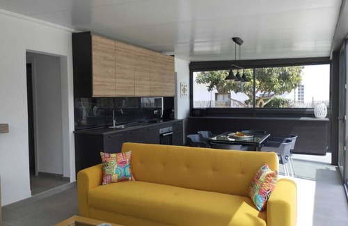 Canyelles Apartment | Villa Franz House Guest house with swimming pool, near Sitges