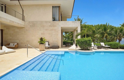 Cabrera Villa | Villa FrentePlaya Chef| Jacuzzi|Starlink|CamasKing
