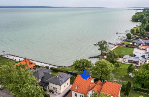 Balatonboglar Apartment | Villa Gabriella - Vízparti