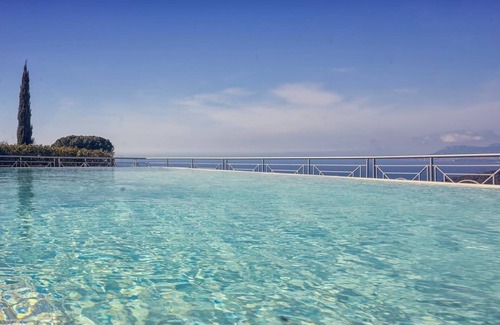 Bordighera Villa | Villa Gaia - private pool with solarium & barbecue