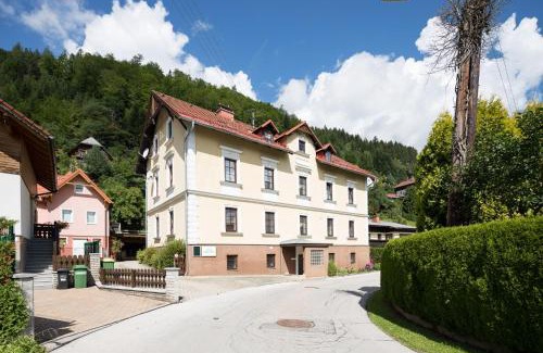 Muerzzuschlag Apartment | Villa Ganzstein