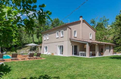 Fermignano Villa | Villa Gea 12 - Five Bedroom Villa, Sleeps 12