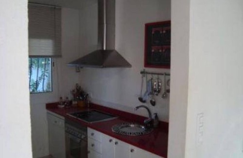 L'Escala Villa | Villa Gemini: 4 bedrooms, 2 bathrooms, garden, swimming pool, pets allowed