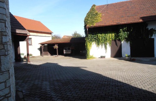 Revnicov House | Villa George