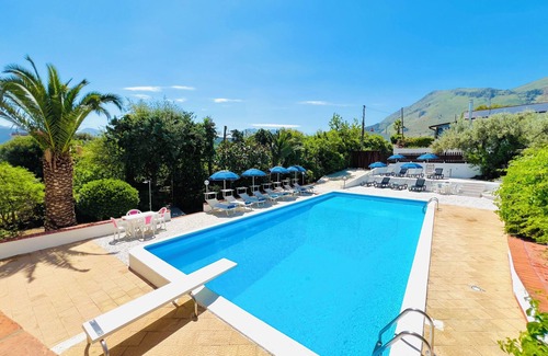 Carini Villa | Villa Giada - villa with 5 rooms and pool
