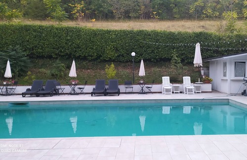 Fabriano Apartment | Villa Gioia - Manor house with pool surrounded by greenery
