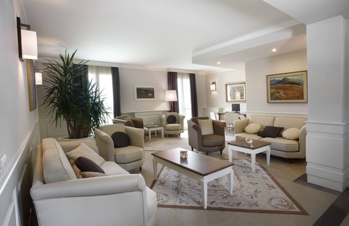 Saturnana Hotel | Villa Giorgia Albergo In Collin