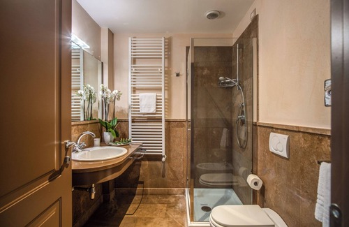 Saturnana Hotel | Villa Giorgia Albergo In Collin