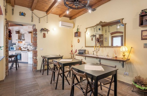 SantʼAndrea di Compito House | Villa "Giovanna" with Shared Open Pool, Terrace, Garden & Wi-Fi