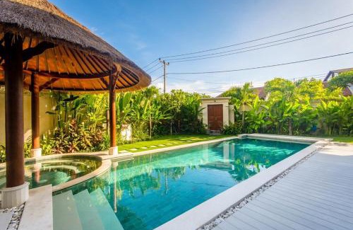 Padonan Villa | Villa Golden Palm Bali Canggu- HUGE luxe 2-storey villa