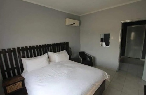 Ongwediva Bed & Breakfast | Villa Graf Guest House - suite 2