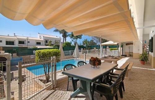 Urbanizacao dos Calicos House | Villa Guisado
