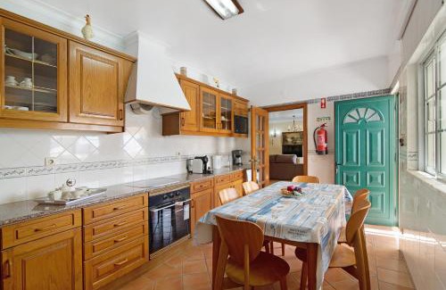 Urbanizacao dos Calicos House | Villa Guisado