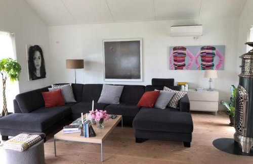 Herning Villa | Villa Helt - Helts Guesthouse