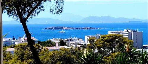 Vouliagmeni Villa | Villa Hermes